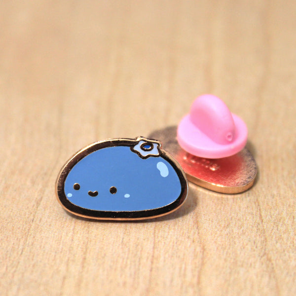 buru-chi kudamochi enamel pin